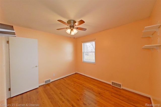 688 New Hampshire Avenue, Marysville, MI 48040