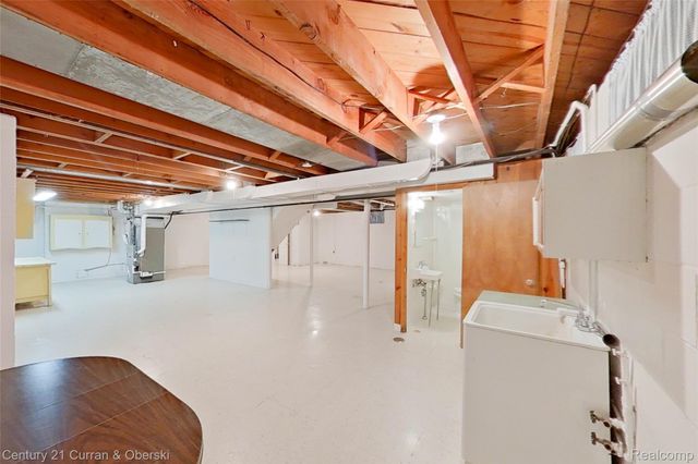 688 New Hampshire Avenue, Marysville, MI 48040