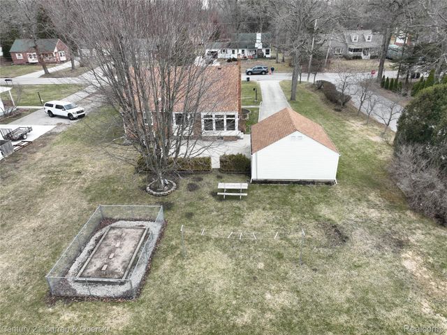 688 New Hampshire Avenue, Marysville, MI 48040