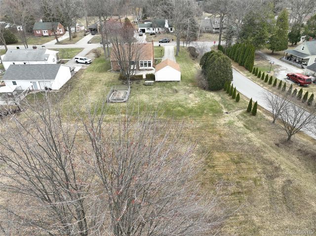 688 New Hampshire Avenue, Marysville, MI 48040