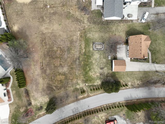 688 New Hampshire Avenue, Marysville, MI 48040