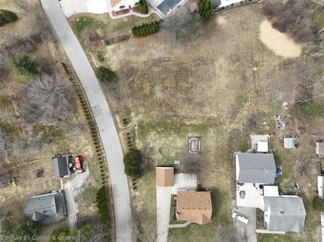 688 New Hampshire Avenue, Marysville, MI 48040