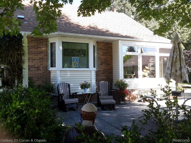 688 New Hampshire Avenue, Marysville, MI 48040