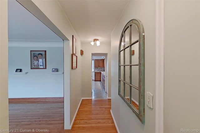 688 New Hampshire Avenue, Marysville, MI 48040