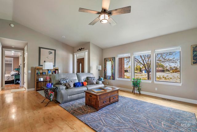 100 Olympic Rd, Jerome, ID 83338