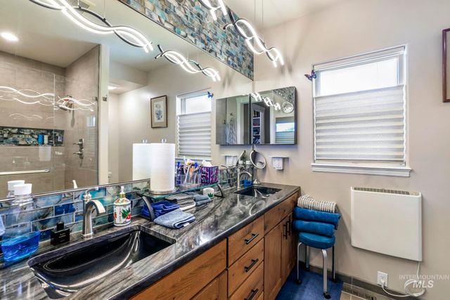 100 Olympic Rd, Jerome, ID 83338