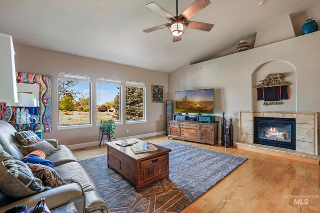 100 Olympic Rd, Jerome, ID 83338