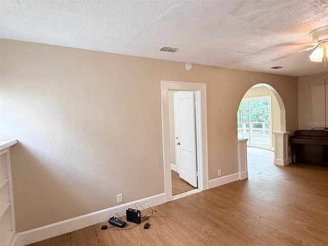 2010 22ND STREET S, St Petersburg, FL 33712