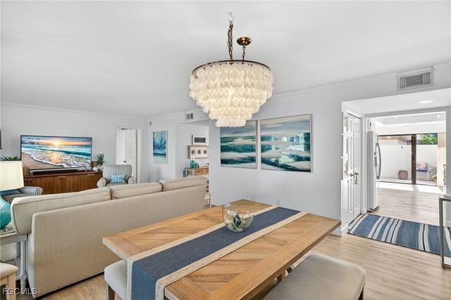 521 Lake Louise CT 103, Naples, FL 34110