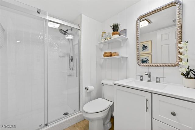 521 Lake Louise CT 103, Naples, FL 34110