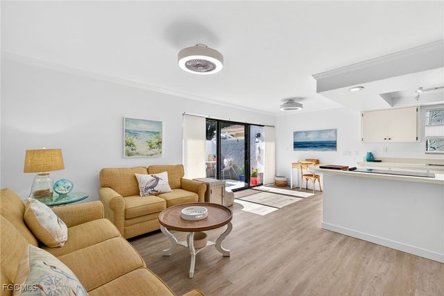 521 Lake Louise CT 103, Naples, FL 34110