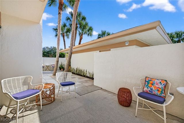 521 Lake Louise CT 103, Naples, FL 34110