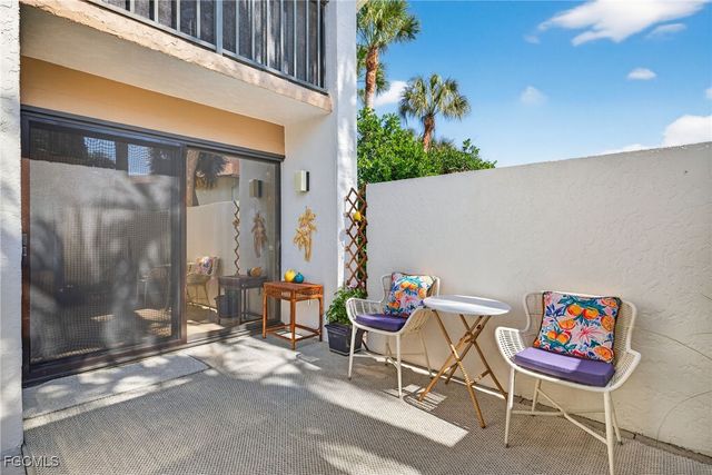 521 Lake Louise CT 103, Naples, FL 34110