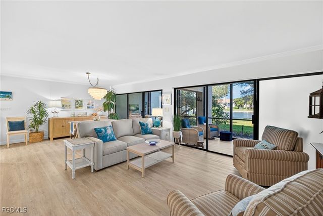 521 Lake Louise CT 103, Naples, FL 34110