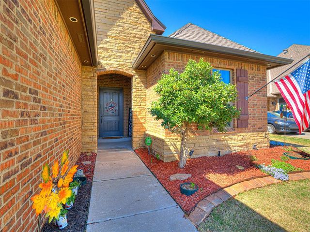 17401 Parkgrove Drive, Edmond, OK 73012