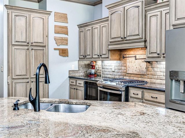 17401 Parkgrove Drive, Edmond, OK 73012