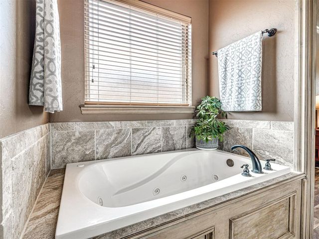 17401 Parkgrove Drive, Edmond, OK 73012