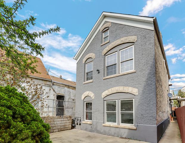 2631 S Sawyer Avenue, Chicago, IL 60623