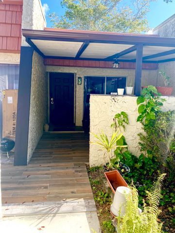 6554 NW 98th Terrace D-23, Tamarac, FL 33321