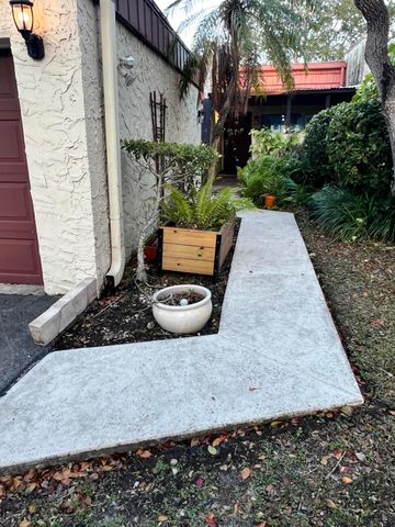 6554 NW 98th Terrace D-23, Tamarac, FL 33321