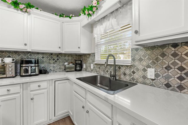 40 Briar Drive, Shepherd, TX 77371