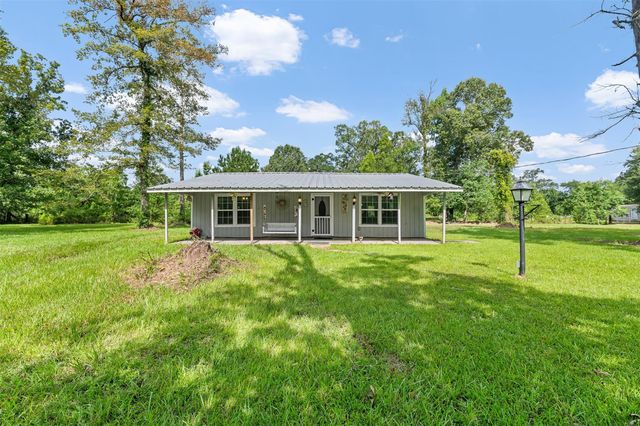 40 Briar Drive, Shepherd, TX 77371