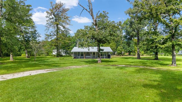 40 Briar Drive, Shepherd, TX 77371