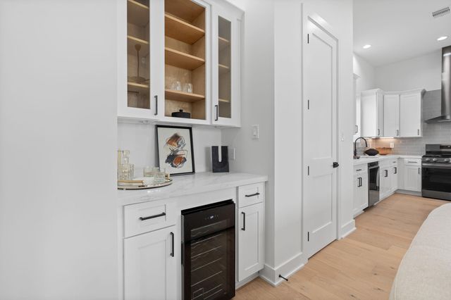 8709 Ojeman Villas Drive, Houston, TX 77055