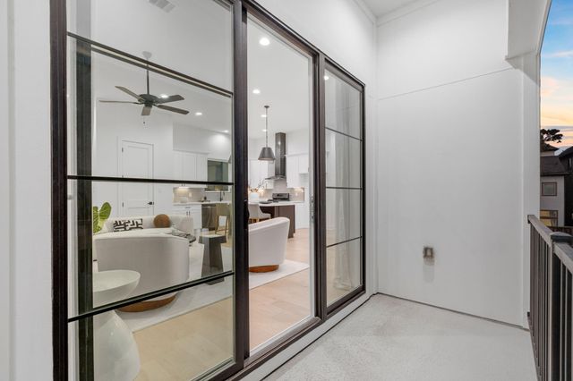 8709 Ojeman Villas Drive, Houston, TX 77055