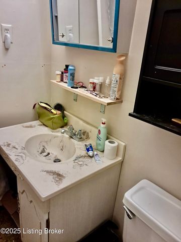 1047 Red Bird Ct, Shelbyville, KY 40065