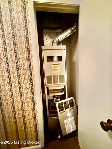 1047 Red Bird Ct, Shelbyville, KY 40065