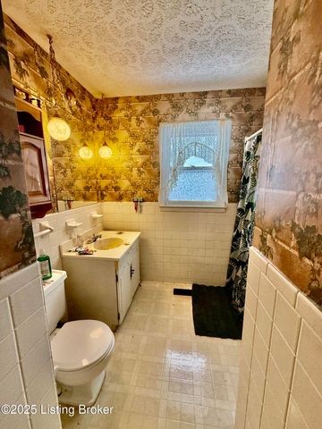 1047 Red Bird Ct, Shelbyville, KY 40065