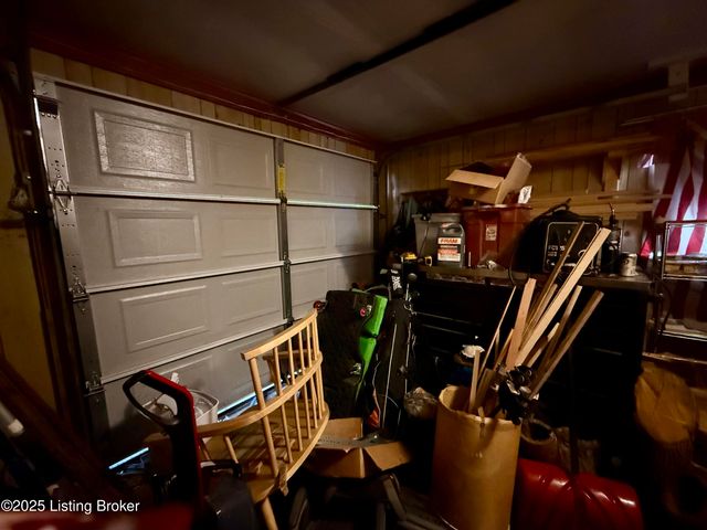 1047 Red Bird Ct, Shelbyville, KY 40065