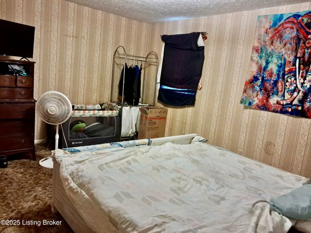 1047 Red Bird Ct, Shelbyville, KY 40065