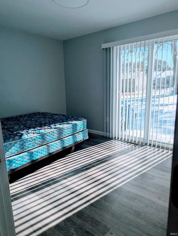 1215 E Borley Avenue, Mishawaka, IN 46545