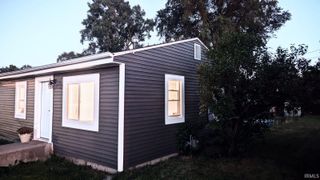 1215 E Borley Avenue, Mishawaka, IN 46545