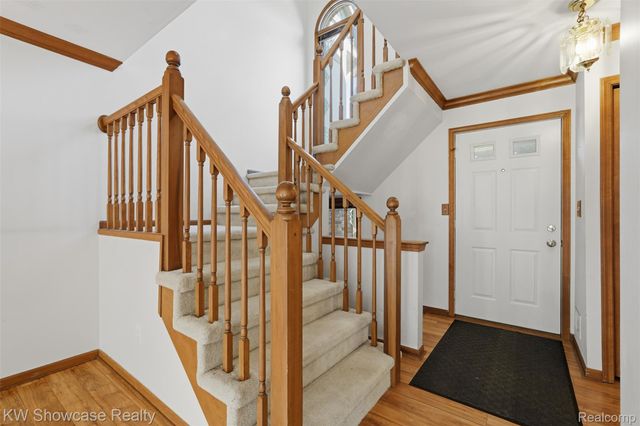 42289 Saratoga Circle 8, Canton Charter Township, MI 48187