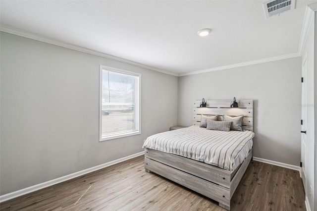 180 SANDPINE COURT, St Cloud, FL 34771