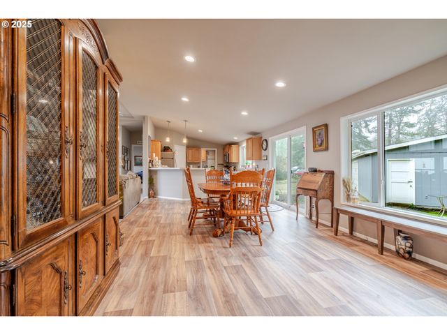 30610 SANTIAM Hwy, Lebanon, OR 97355