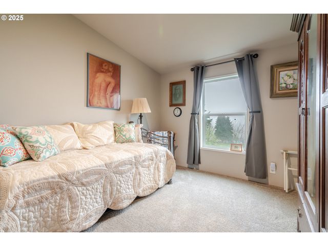 30610 SANTIAM Hwy, Lebanon, OR 97355