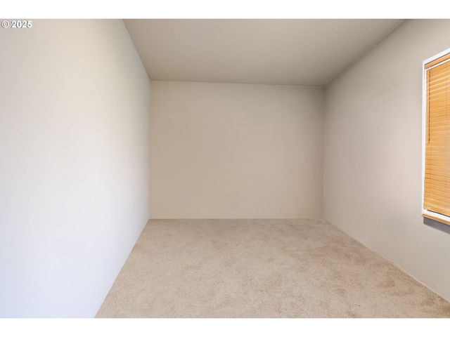 30610 SANTIAM Hwy, Lebanon, OR 97355