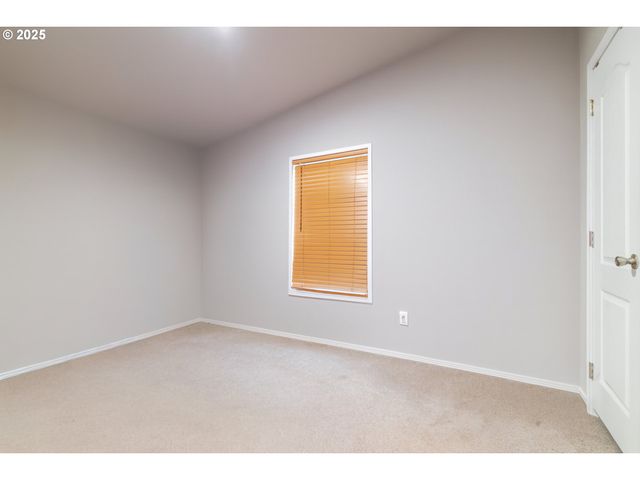 30610 SANTIAM Hwy, Lebanon, OR 97355