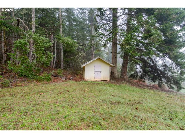 30610 SANTIAM Hwy, Lebanon, OR 97355