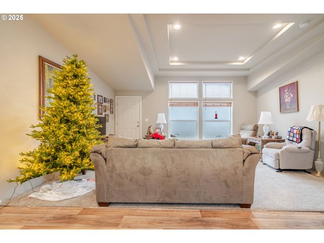 30610 SANTIAM Hwy, Lebanon, OR 97355