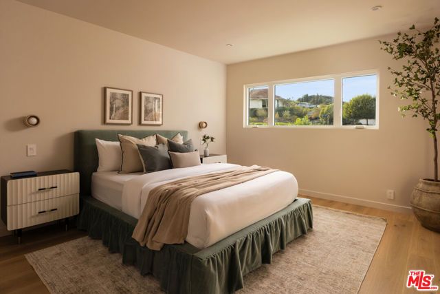 3684 Willowcrest Avenue, Los Angeles, CA 91604