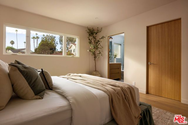 3684 Willowcrest Avenue, Los Angeles, CA 91604
