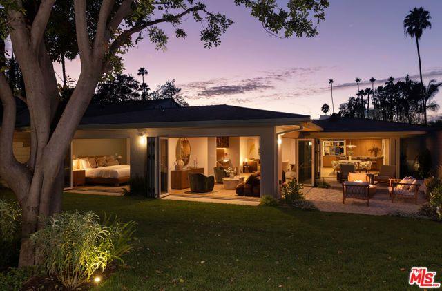 3684 Willowcrest Avenue, Los Angeles, CA 91604