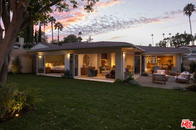 3684 Willowcrest Avenue, Los Angeles, CA 91604