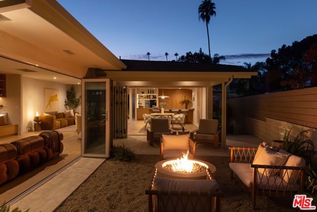 3684 Willowcrest Avenue, Los Angeles, CA 91604