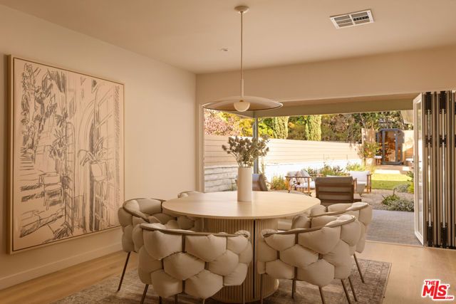 3684 Willowcrest Avenue, Los Angeles, CA 91604